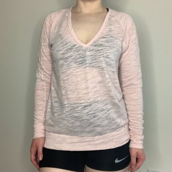 Aritzia Wilfred Free Long Sleeve Henley Top Heathered Burn out Pink Size XS - Picture 3 of 12